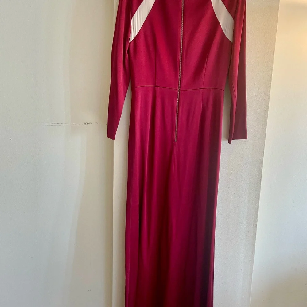 Alice + Olivia Red Long Sleeve Mock Neck Gown - Picture 4 of 4